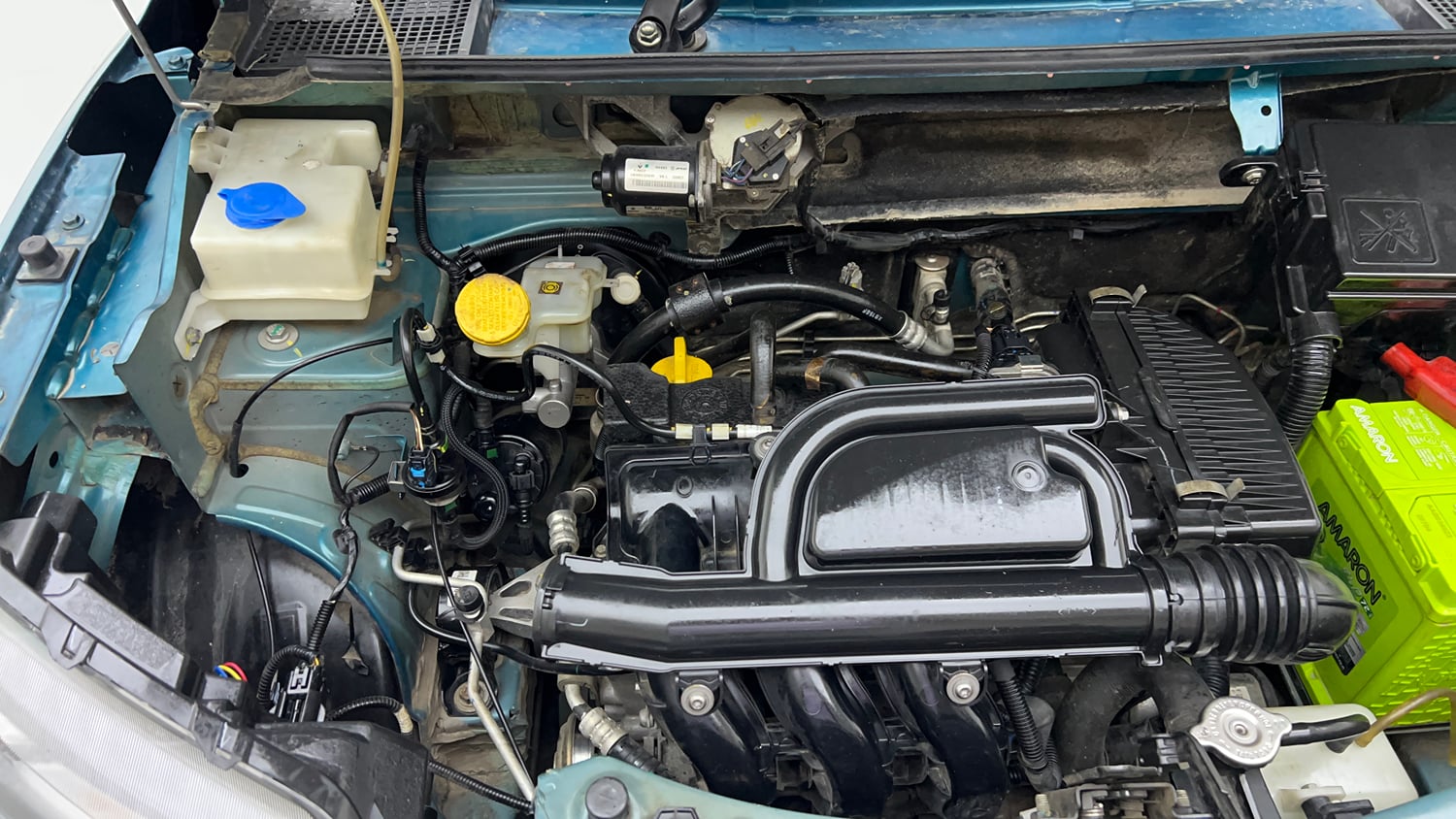 Used 2021 Renault Kwid RXT 1.0 AMT Opt Petrol Automatic engine ENGINE RIGHT SIDE VIEW