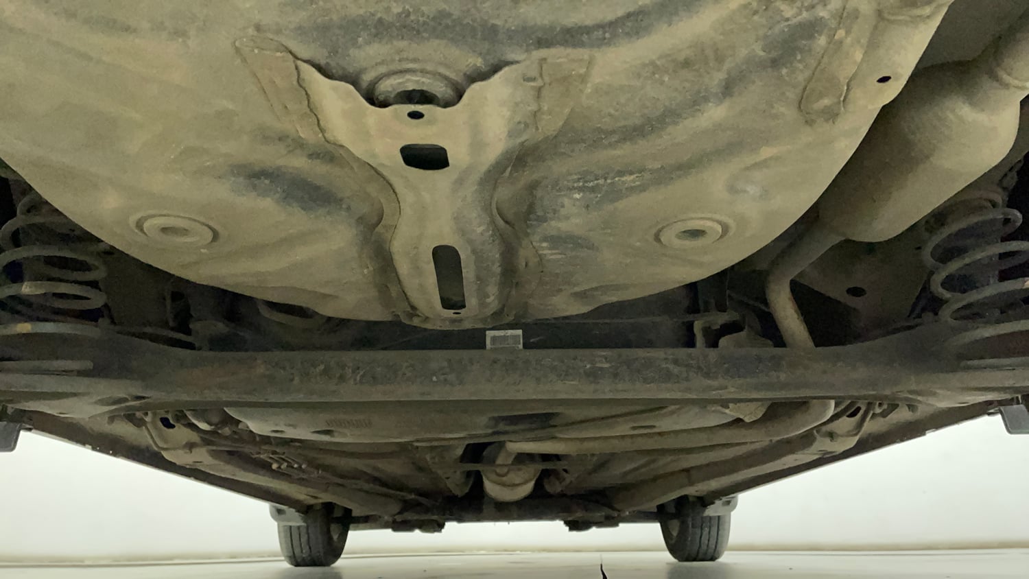 Used 2017 Maruti Suzuki Baleno Delta 1.2 Petrol Manual extra REAR UNDERBODY VIEW (TAKEN FROM REAR)