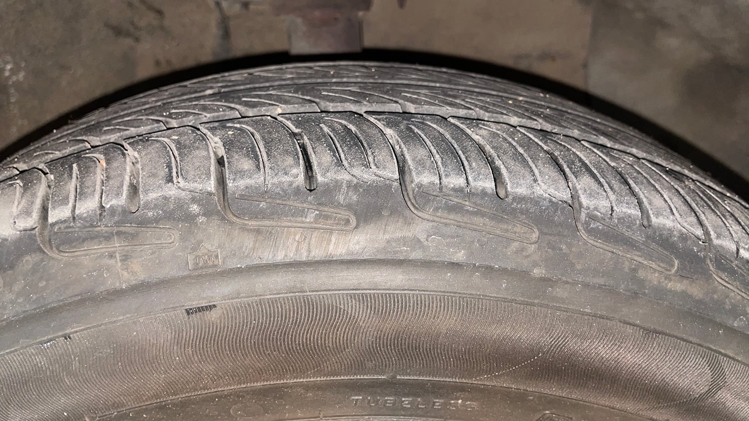 Used 2014 Hyundai Xcent S 1.2 (O) Petrol Manual tyres RIGHT FRONT TYRE TREAD VIEW