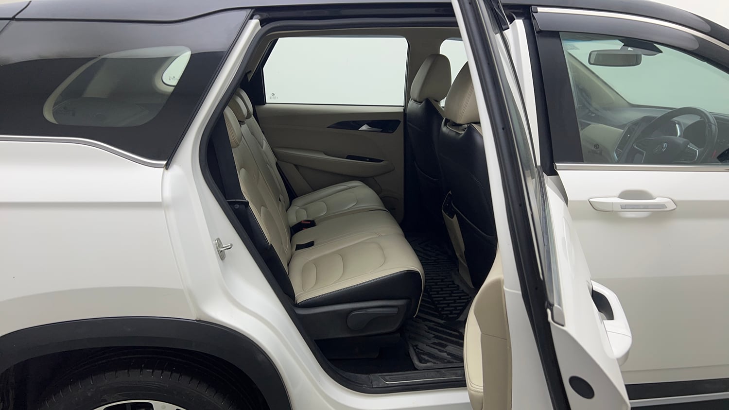 Used 2023 MG Motors Hector 1.5 Sharp CVT Dual Tone Petrol Automatic interior RIGHT SIDE REAR DOOR CABIN VIEW