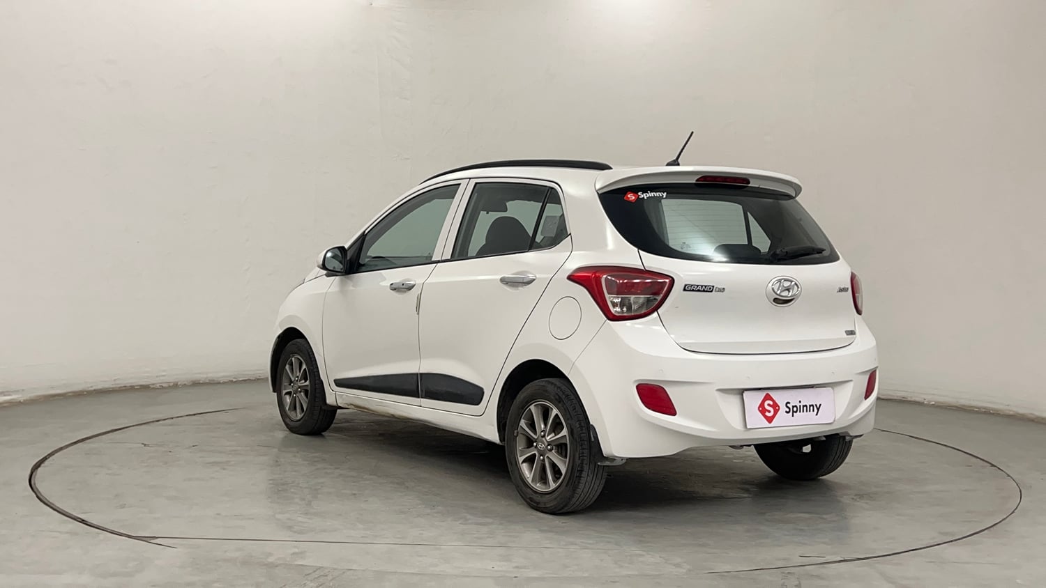 Used 2014 Hyundai Grand i10 Asta 1.2 Kappa VTVT (O) Petrol Manual exterior LEFT REAR CORNER VIEW
