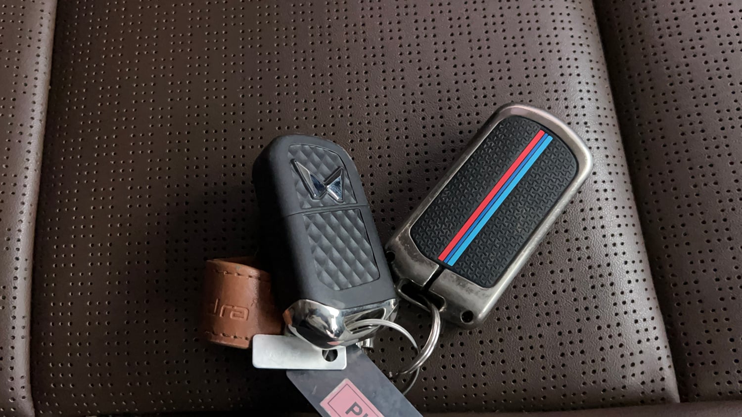 Used 2025 Mahindra Thar Roxx AX7 L Diesel AT 4WD Diesel Automatic extra CAR KEY VIEW