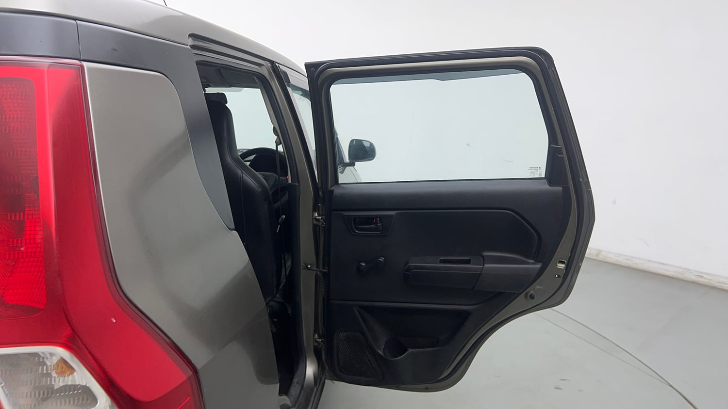 Used 2019 Maruti Suzuki Wagon R LXi (O) 1.0 CNG Cng Manual interior RIGHT REAR DOOR OPEN VIEW