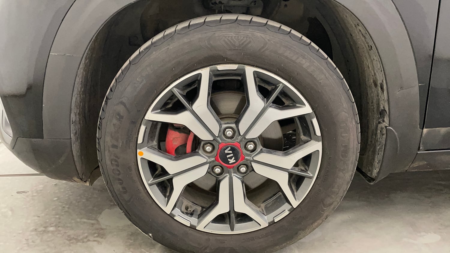 Used 2020 Kia Seltos GTX Plus AT 1.5 Diesel Diesel Automatic tyres LEFT FRONT TYRE RIM VIEW