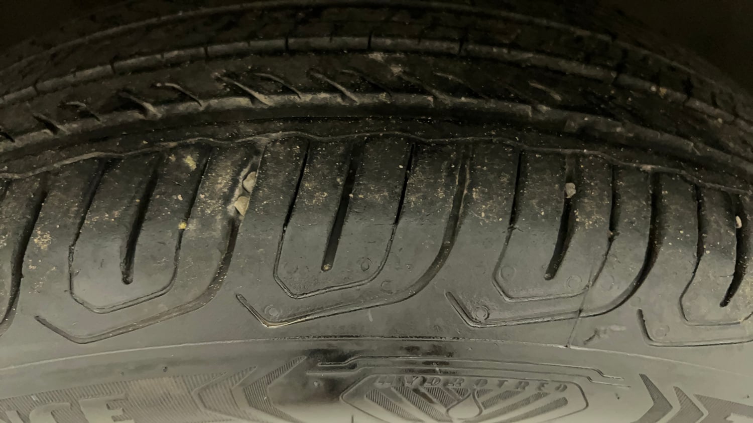 Used 2022 Volkswagen Taigun Highline 1.0 TSI AT Petrol Automatic tyres LEFT FRONT TYRE TREAD VIEW