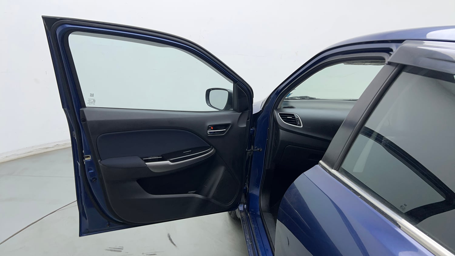 Used 2021 Maruti Suzuki Baleno Delta Petrol Manual interior LEFT FRONT DOOR OPEN VIEW