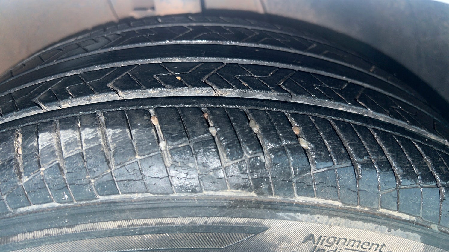 Used 2021 Hyundai i20 Sportz 1.2 MT Petrol Manual tyres RIGHT FRONT TYRE TREAD VIEW