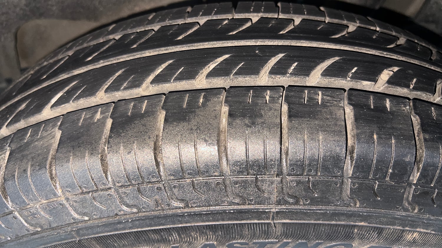 Used 2018 Maruti Suzuki Swift VXi Petrol Manual tyres LEFT REAR TYRE TREAD VIEW