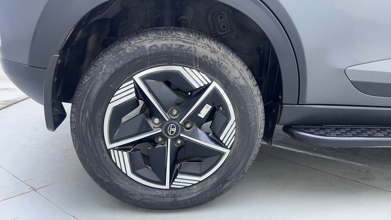 Used 2024 Tata Nexon Fearless Plus 1.2 Revotron Petrol 7DCA DT Petrol Automatic tyres RIGHT REAR TYRE RIM VIEW