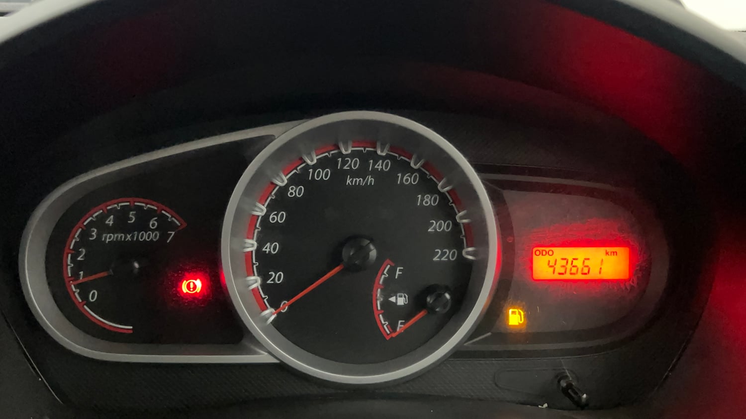 Used 2014 Ford Figo Duratec Petrol Titanium 1.2 Petrol Manual interior CLUSTERMETER VIEW