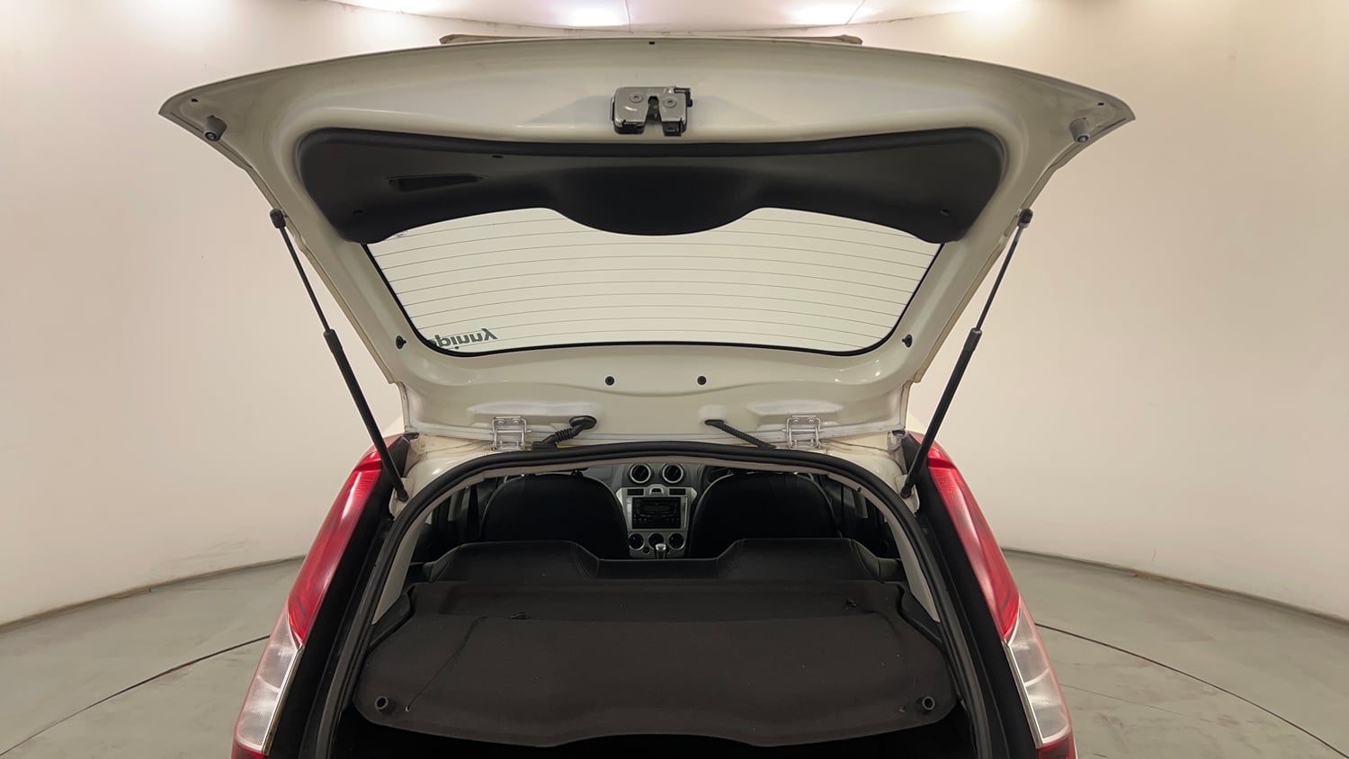 Used 2014 Ford Figo Duratec Petrol Titanium 1.2 Petrol Manual interior DICKY DOOR OPEN VIEW