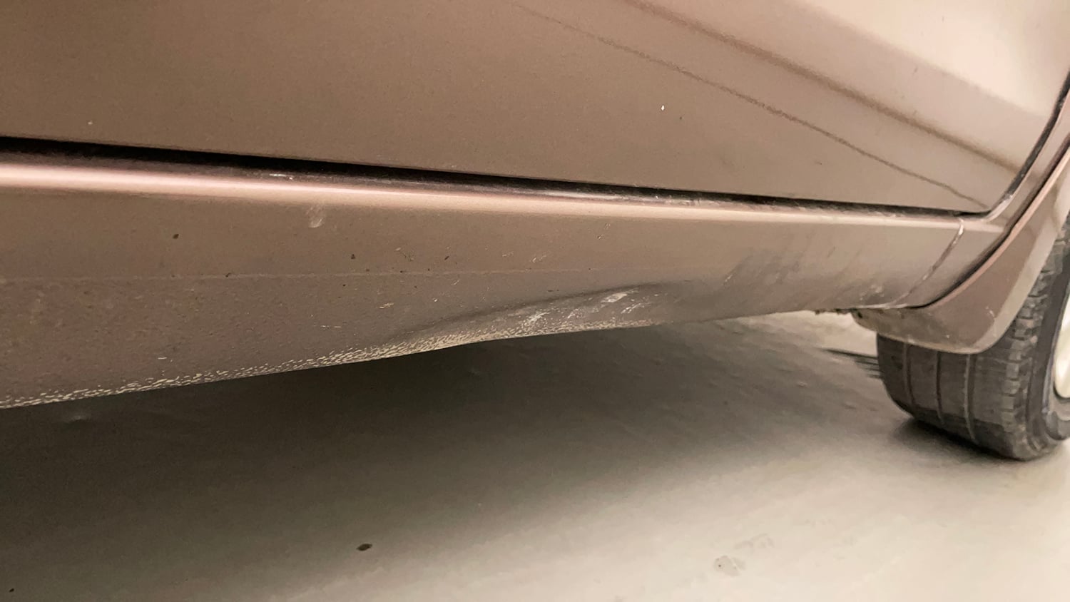 Used 2013 Maruti Suzuki Ertiga ZXi Petrol Manual dents MINOR DENT