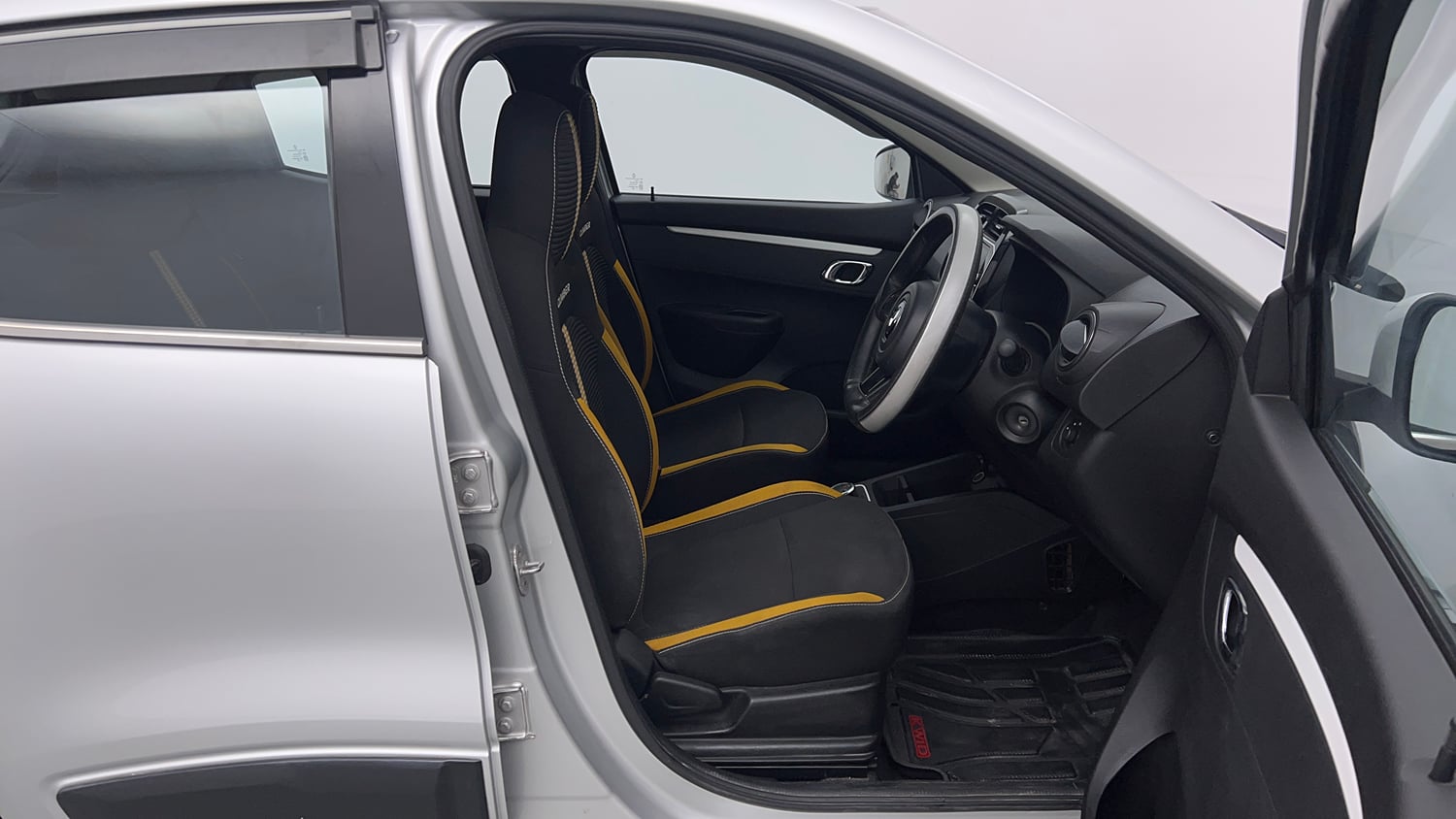 Used 2022 Renault Kwid CLIMBER 1.0 AMT (O) Petrol Automatic interior RIGHT SIDE FRONT DOOR CABIN VIEW