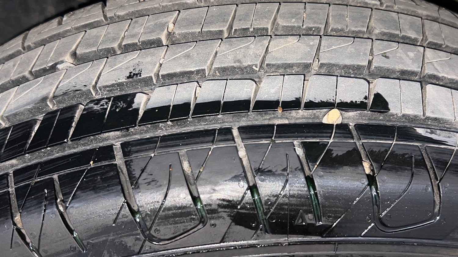 Used 2024 Tata Punch Adventure Rhythm Petrol Manual tyres RIGHT REAR TYRE TREAD VIEW