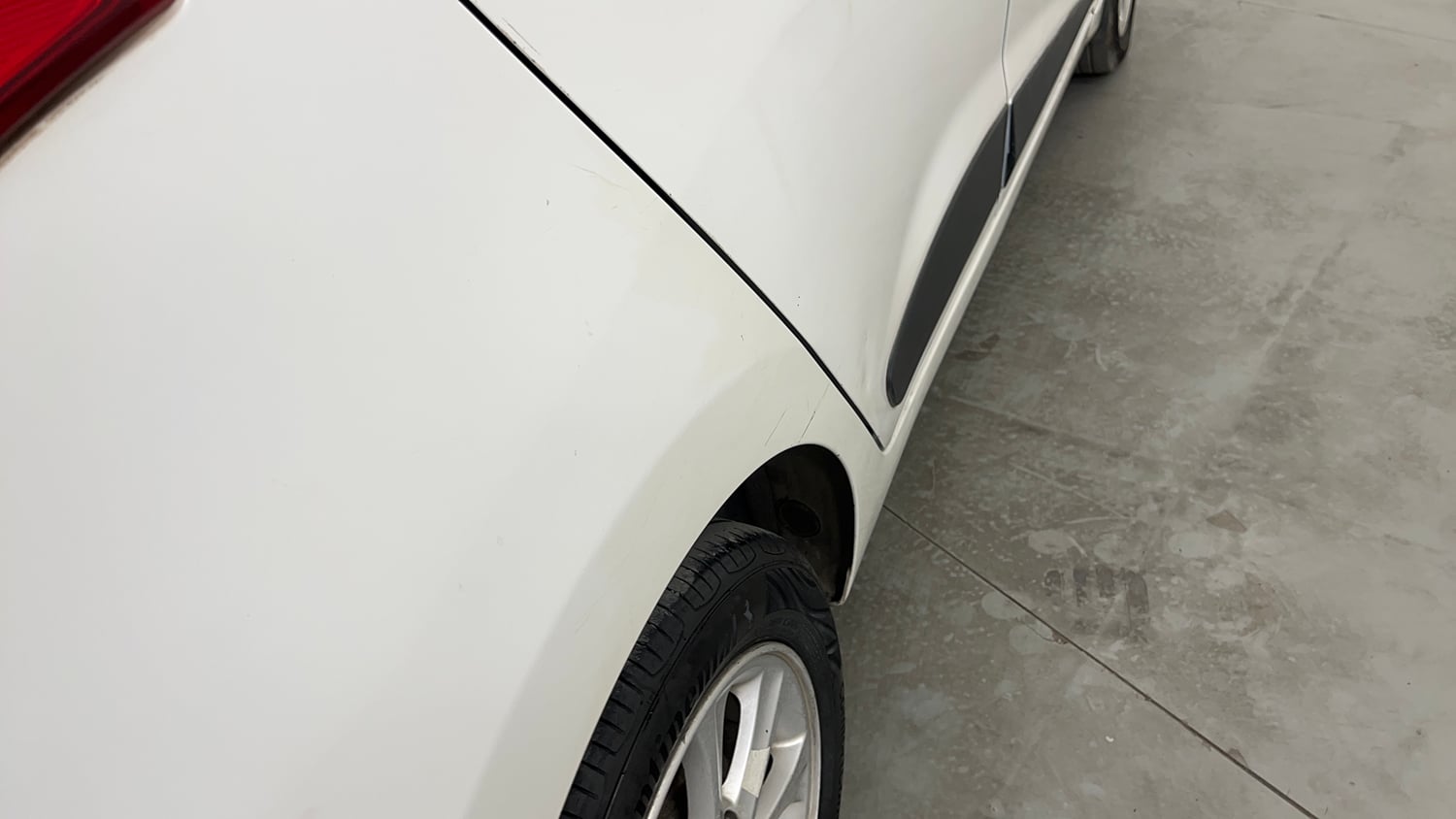 Used 2014 Hyundai Grand i10 Asta AT 1.2 Kappa VTVT Petrol Automatic dents MINOR SCRATCH