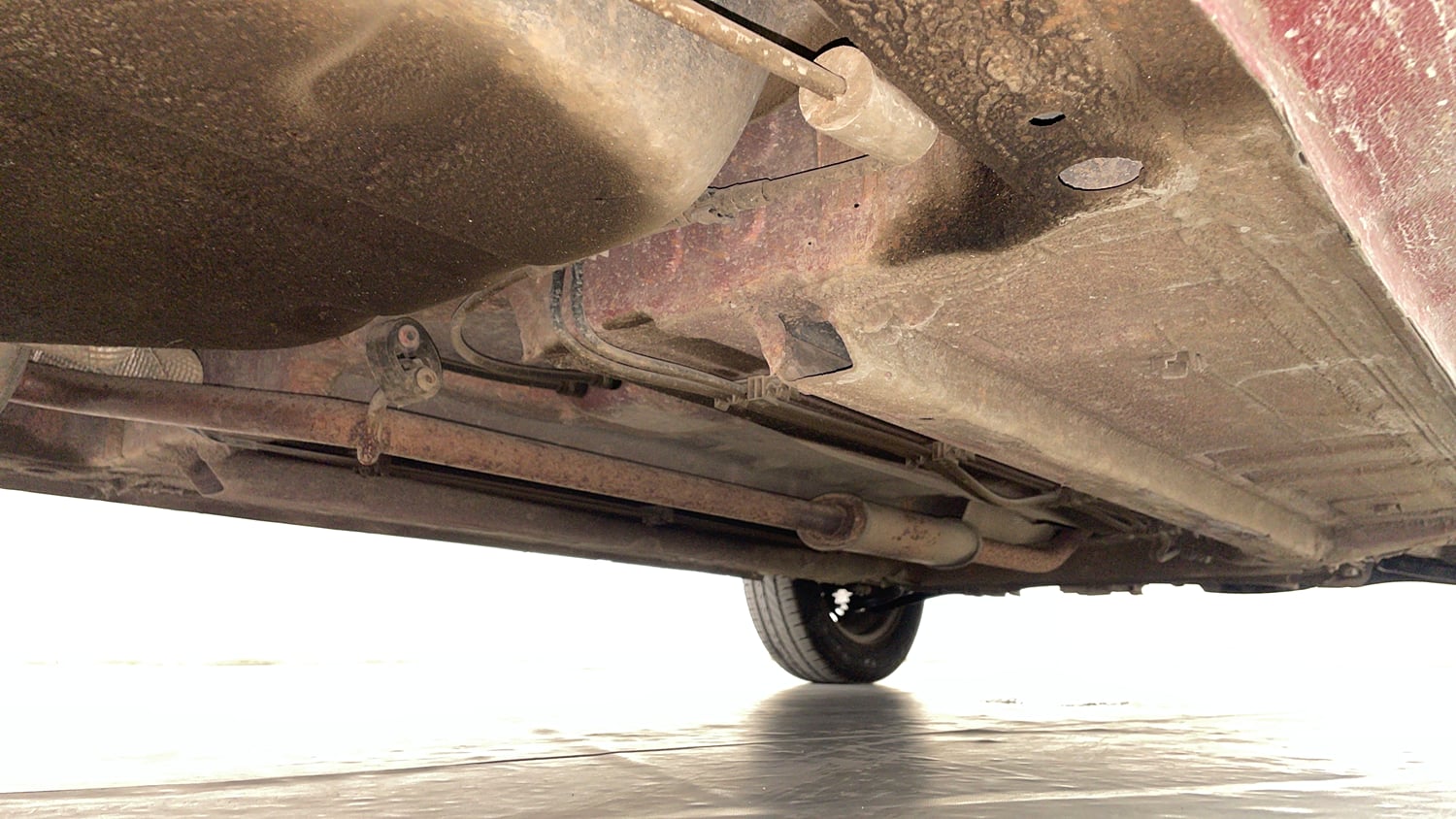 Used 2024 Renault Kwid RXL (O) 1.0 Petrol Manual extra REAR RIGHT UNDERBODY VIEW