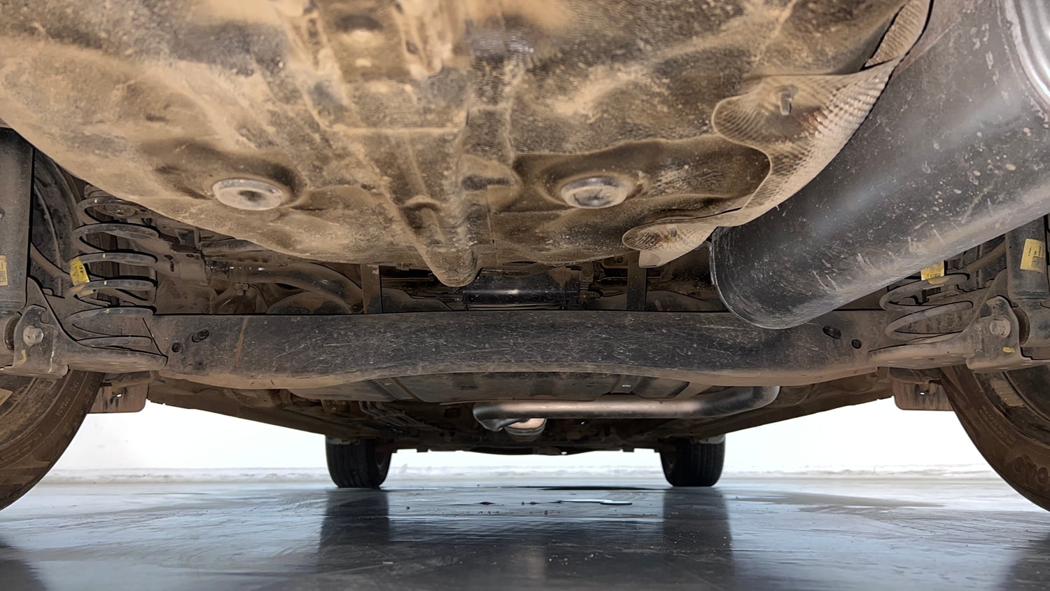 Used 2024 Hyundai Verna SX (O) 1.5 Turbo Petrol DCT Petrol Automatic extra REAR UNDERBODY VIEW (TAKEN FROM REAR)