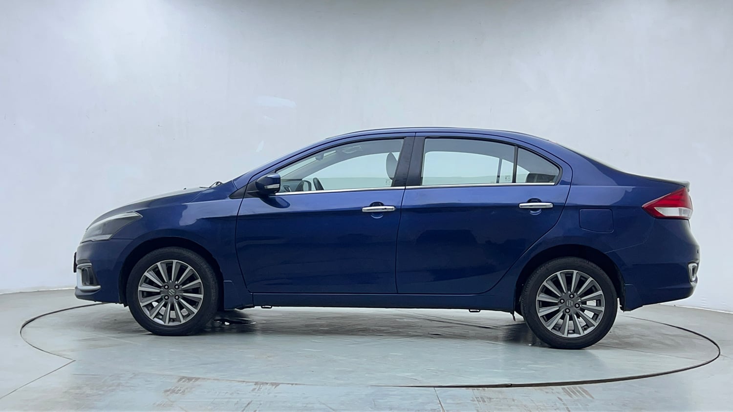 Used 2018 Maruti Suzuki Ciaz Alpha Hybrid 1.5 Petrol Manual exterior LEFT SIDE VIEW