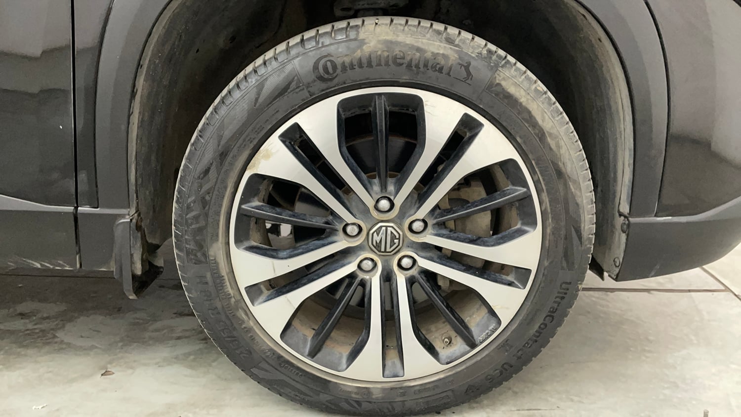 Used 2021 MG Motors Hector Sharp 1.5 Petrol CVT Petrol Automatic tyres RIGHT FRONT TYRE RIM VIEW