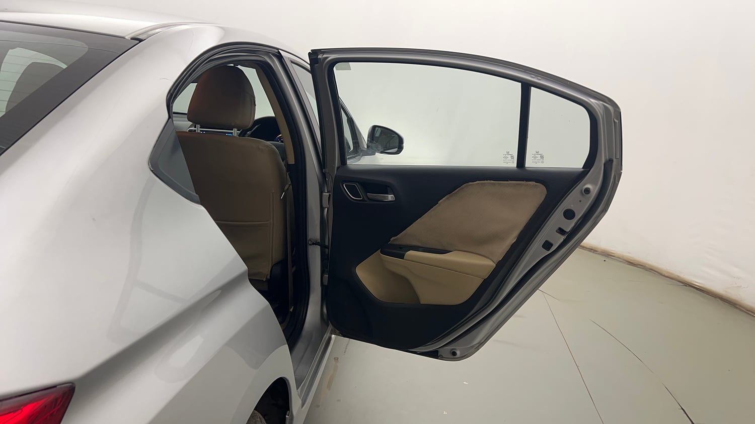 Used 2018 Honda City V Petrol Petrol Manual interior RIGHT REAR DOOR OPEN VIEW