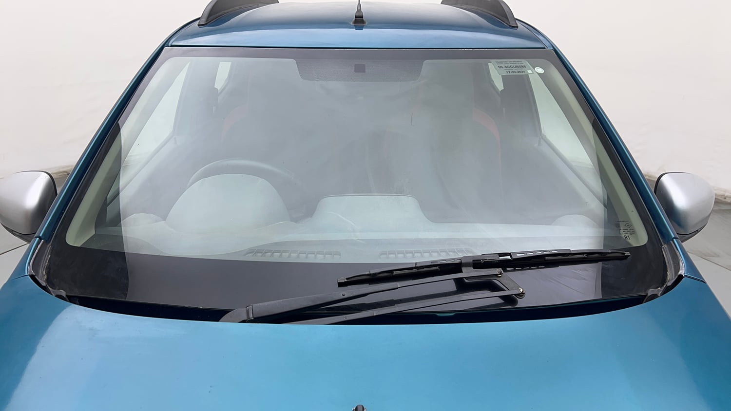 Used 2021 Renault Kwid RXT 1.0 AMT Opt Petrol Automatic exterior FRONT WINDSHIELD VIEW