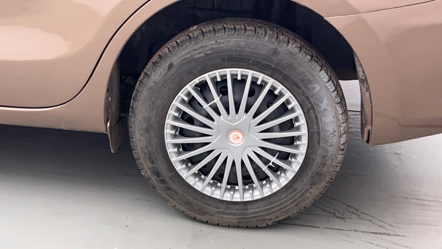 Used 2019 Maruti Suzuki Dzire VDi Diesel Manual tyres LEFT REAR TYRE RIM VIEW