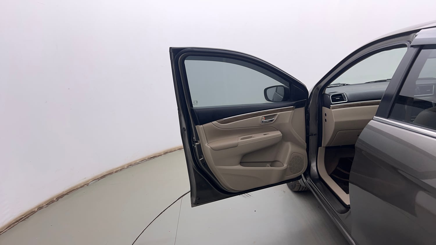 Used 2021 Maruti Suzuki Ciaz Alpha 1.5 Petrol Manual interior LEFT FRONT DOOR OPEN VIEW