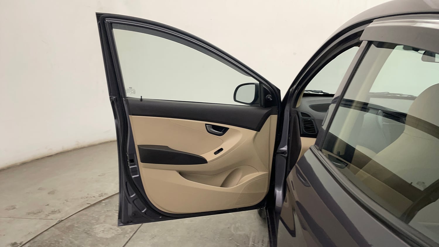 Used 2018 Hyundai Eon Sportz Petrol Manual interior LEFT FRONT DOOR OPEN VIEW