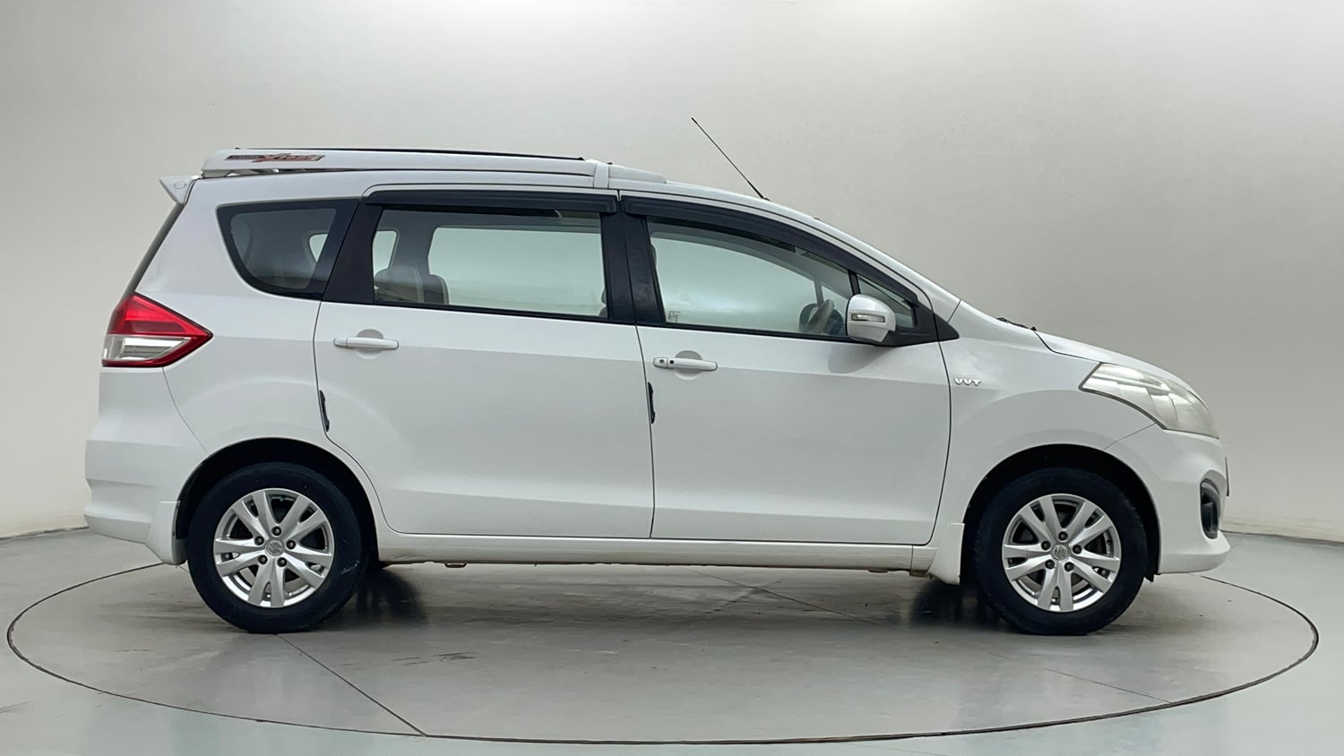 Used 2016 Maruti Suzuki Ertiga ZXI+ Petrol Manual exterior RIGHT SIDE VIEW