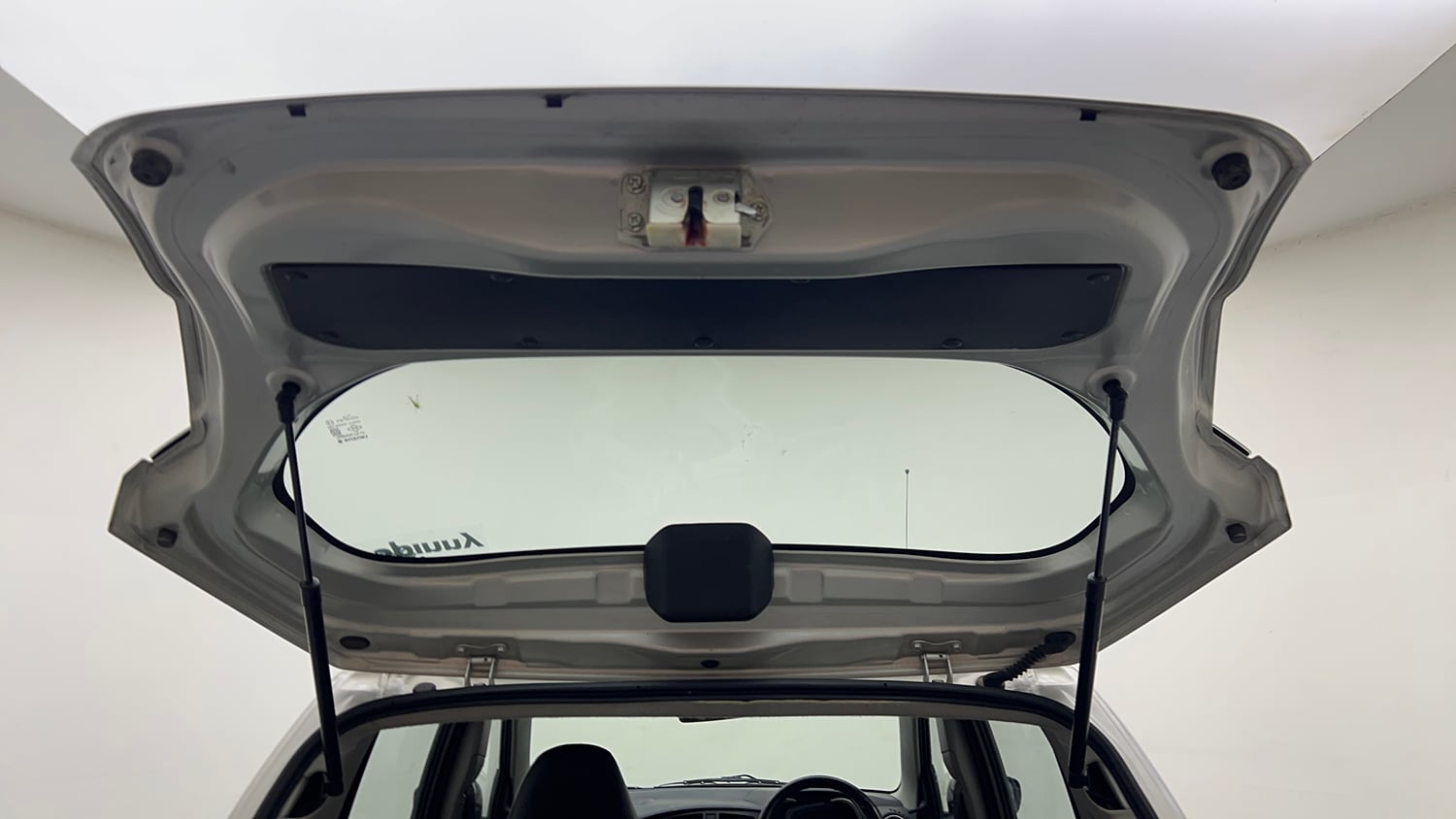 Used 2019 Maruti Suzuki Alto K10 VXi AMT Petrol Automatic interior DICKY DOOR OPEN VIEW