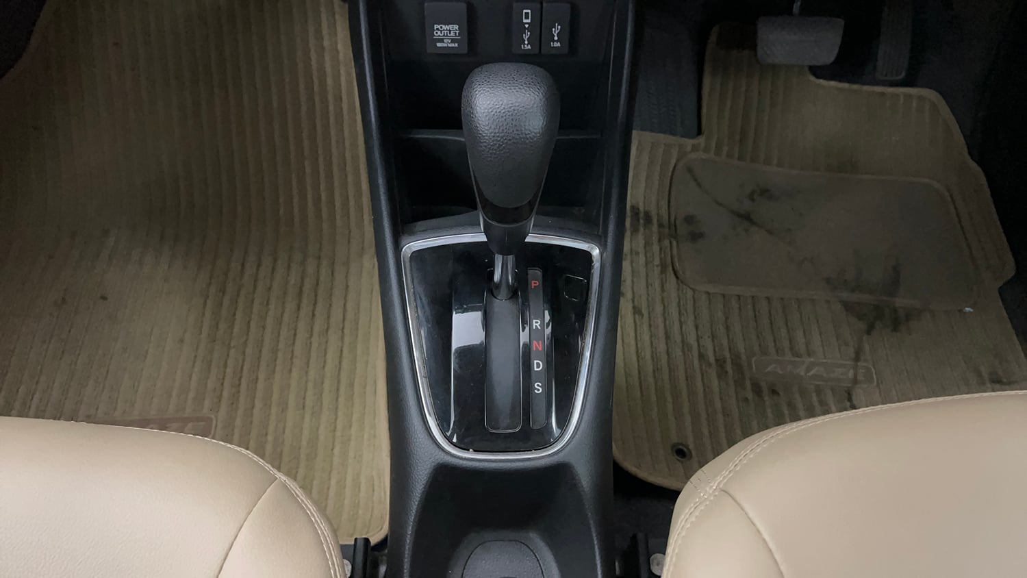 Used 2020 Honda Amaze 1.2 VX CVT Petrol Petrol Automatic interior GEAR  KNOB VIEW