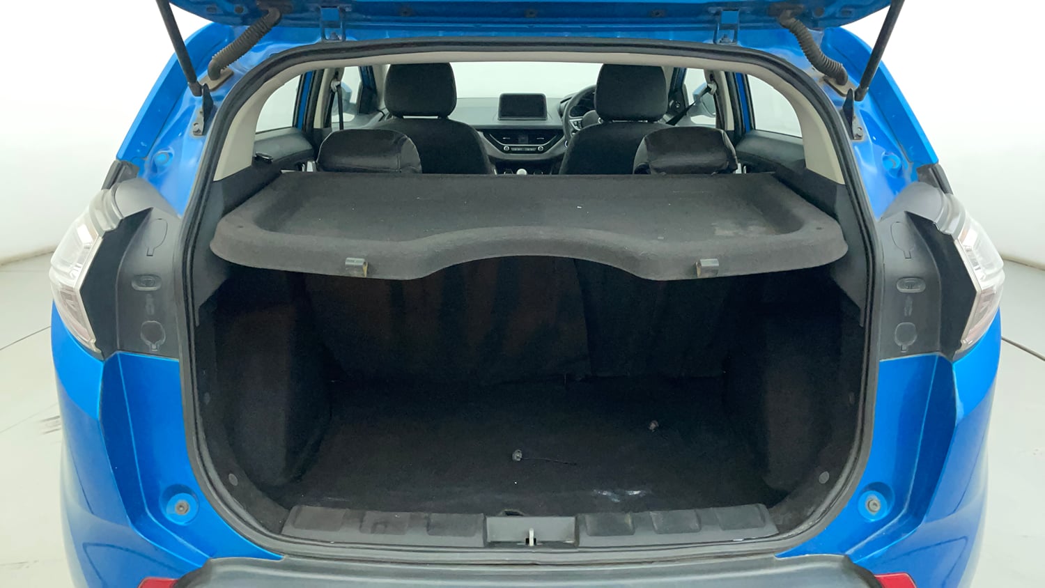 Used 2017 Tata Nexon XZ Plus Diesel Diesel Manual interior DICKY INSIDE VIEW