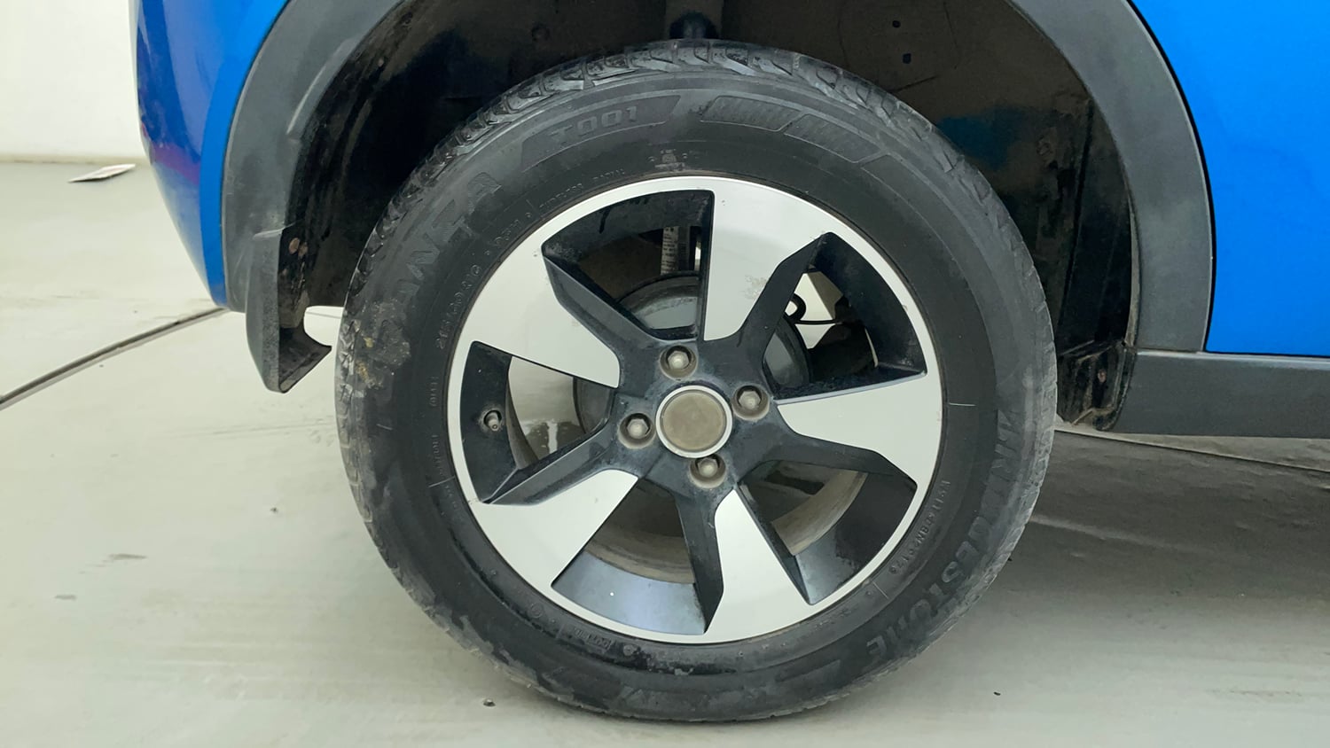 Used 2017 Tata Nexon XZ Plus Diesel Diesel Manual tyres RIGHT REAR TYRE RIM VIEW