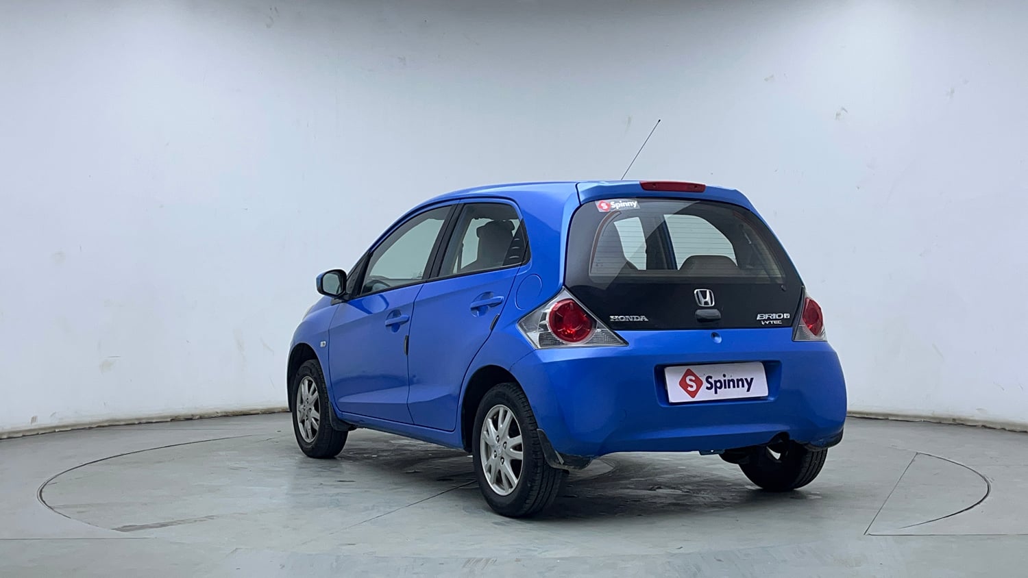Used 2013 Honda Brio V MT Petrol Manual exterior LEFT REAR CORNER VIEW