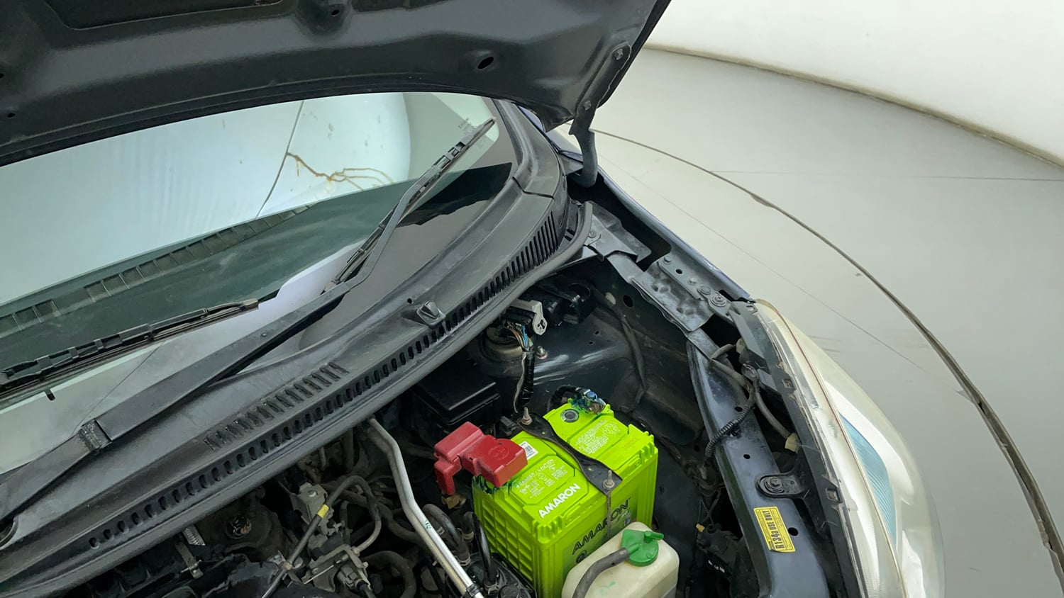 Used 2019 Maruti Suzuki Wagon R VXI Petrol Manual engine ENGINE LEFT SIDE HINGE & APRON VIEW