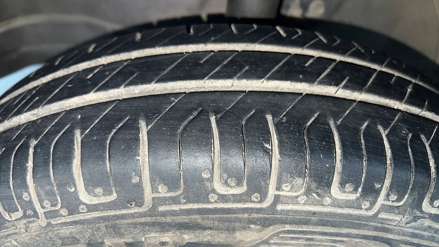 Used 2013 Maruti Suzuki Wagon R LXI CNG Cng Manual tyres LEFT FRONT TYRE TREAD VIEW