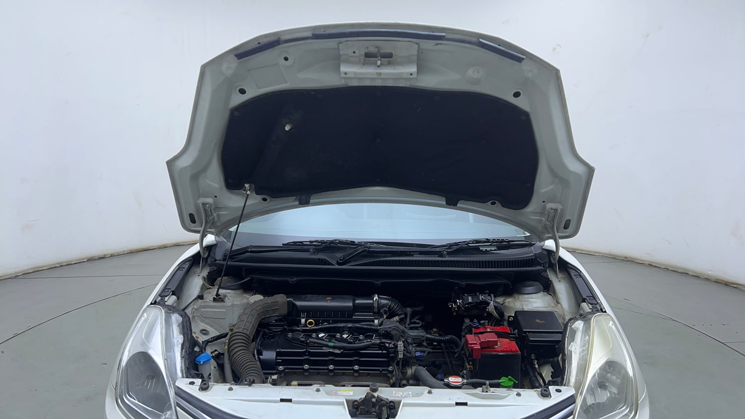 Used 2018 Maruti Suzuki Baleno Zeta 1.2 Petrol Manual engine ENGINE & BONNET OPEN FRONT VIEW