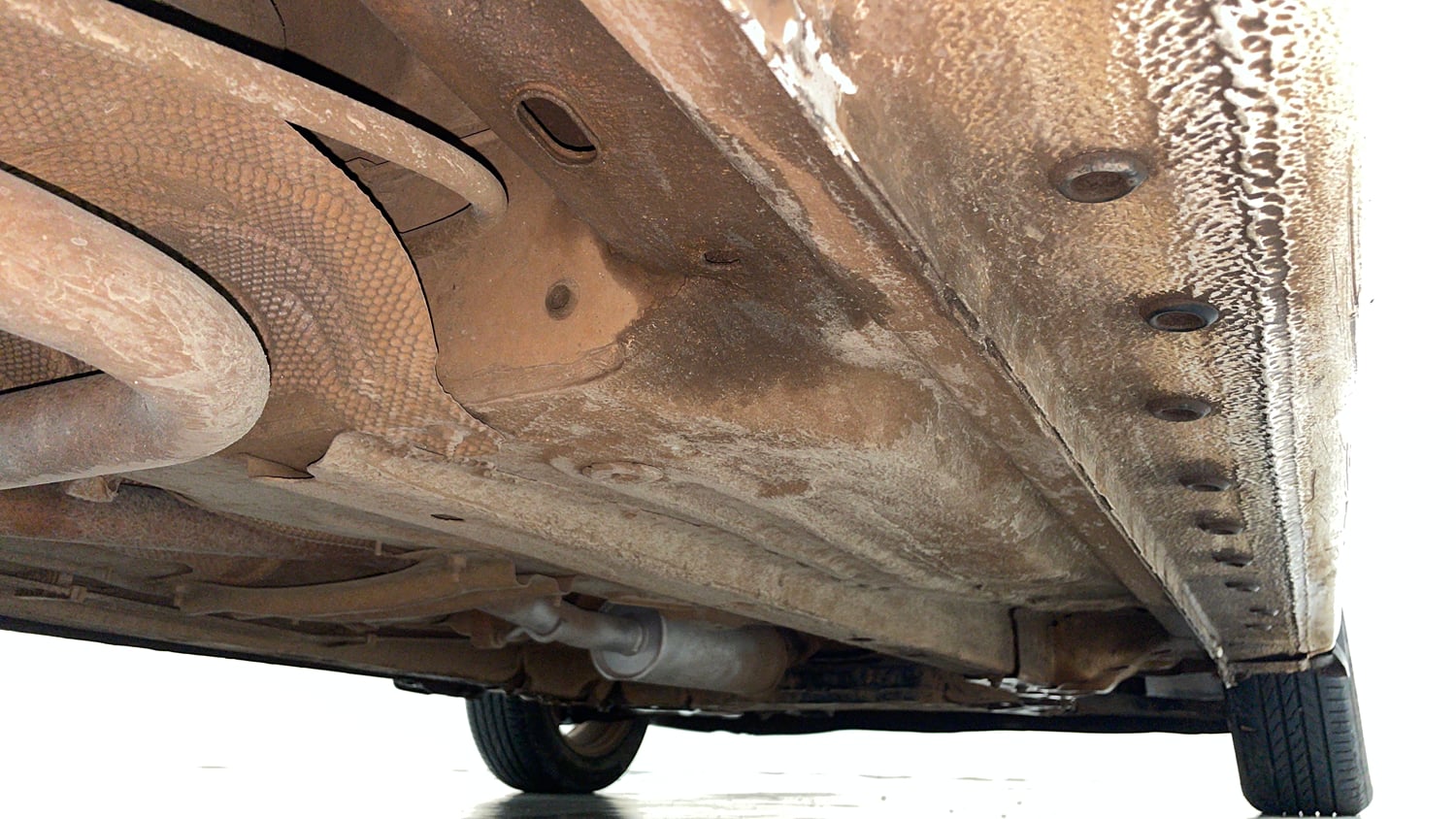 Used 2017 Ford Figo Titanium 1.5 Ti-VCT AT Petrol Automatic extra REAR RIGHT UNDERBODY VIEW