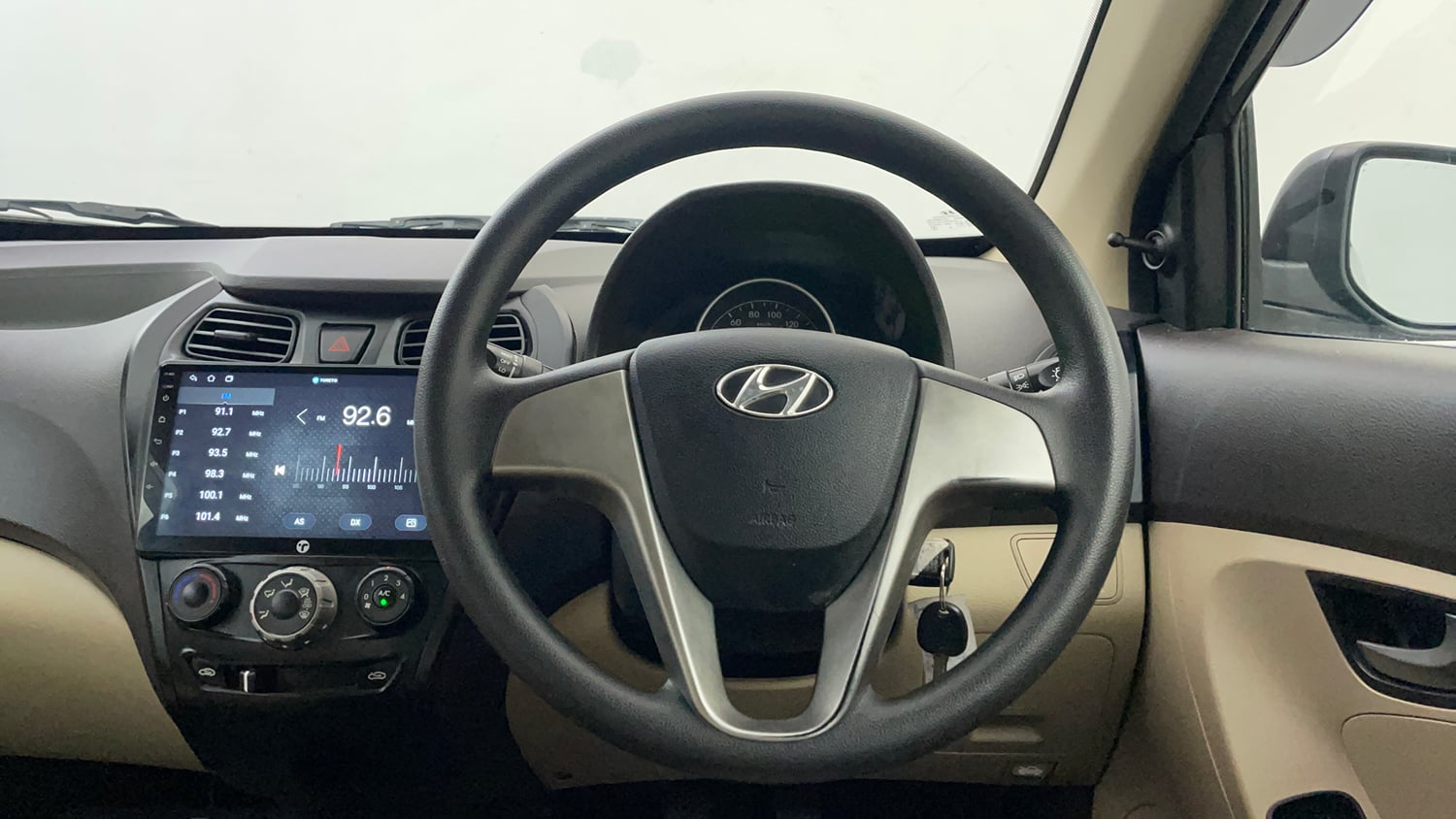 Used 2018 Hyundai Eon Sportz Petrol Manual interior STEERING VIEW