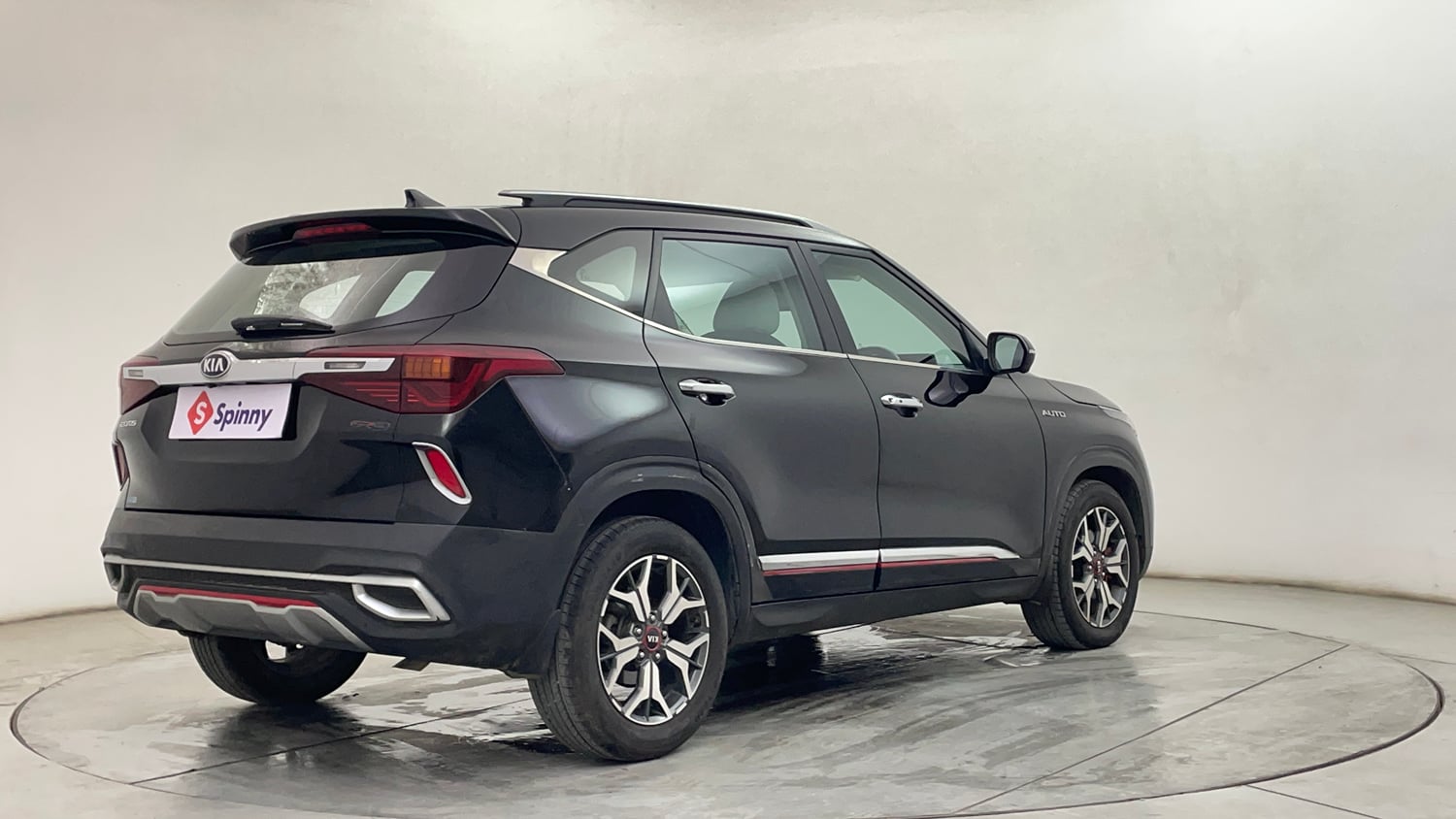 Used 2020 Kia Seltos GTX Plus AT 1.5 Diesel Diesel Automatic exterior RIGHT REAR CORNER VIEW
