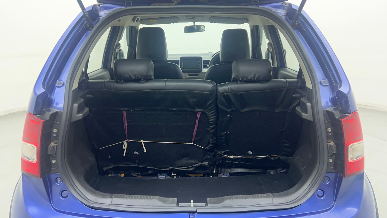 Used 2017 Maruti Suzuki Ignis Alpha 1.2 MT Petrol Manual interior DICKY INSIDE VIEW