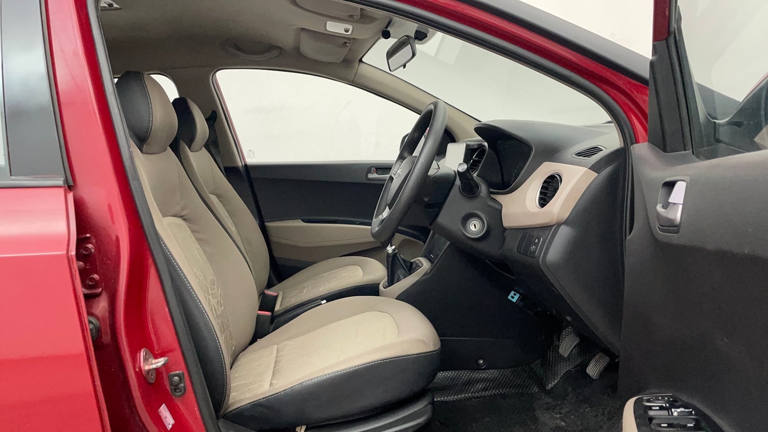 Used 2014 Hyundai Xcent S 1.2 (O) Petrol Manual interior RIGHT SIDE FRONT DOOR CABIN VIEW