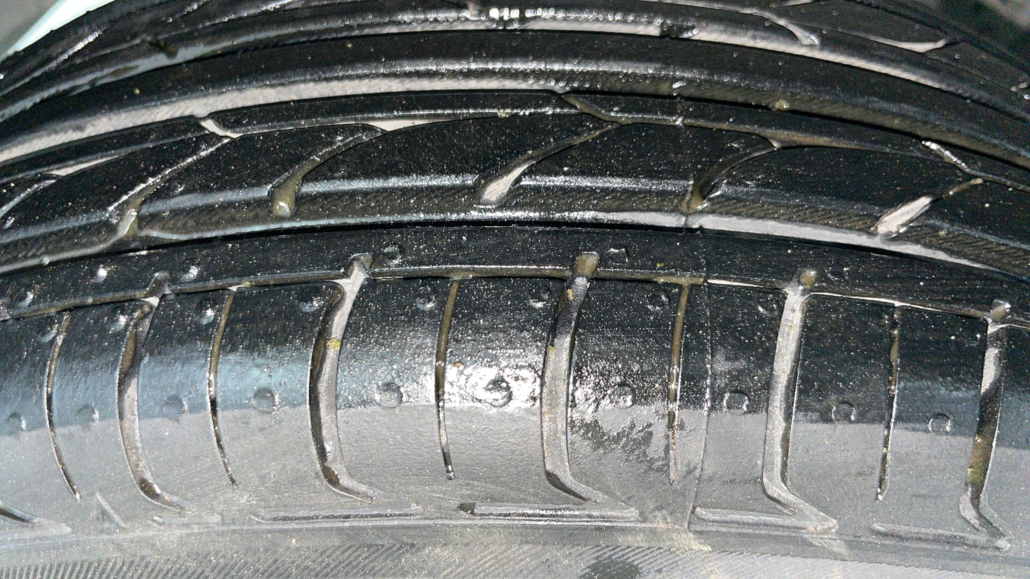 Used 2014 Maruti Suzuki Alto K10 VXi Petrol Manual tyres RIGHT REAR TYRE TREAD VIEW