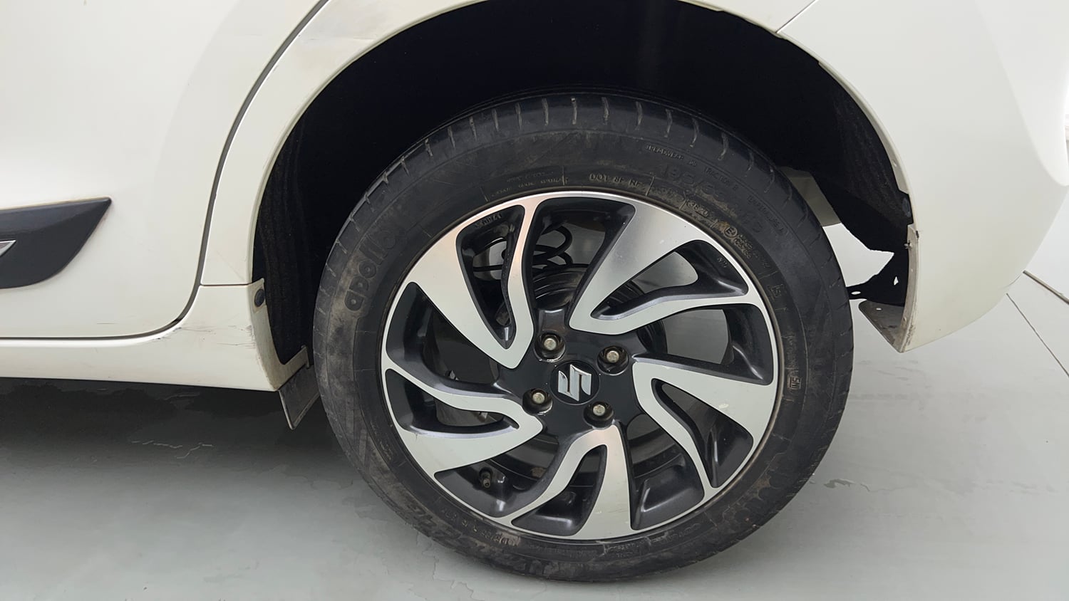 Used 2020 Maruti Suzuki Baleno Zeta Petrol Manual tyres LEFT REAR TYRE RIM VIEW