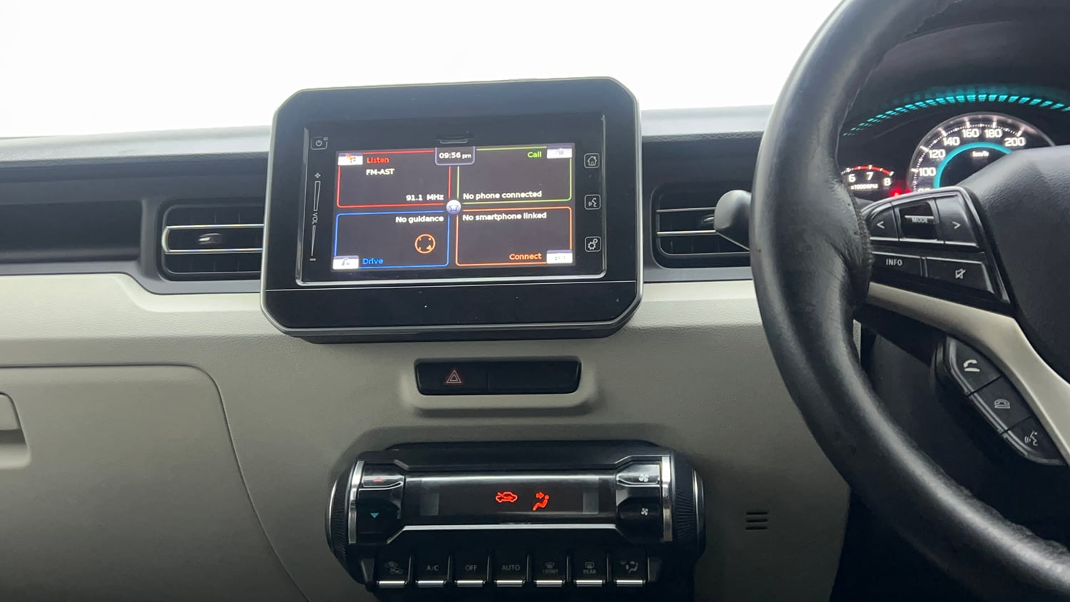 Used 2017 Maruti Suzuki Ignis Alpha 1.2 MT Petrol Manual interior MUSIC SYSTEM & AC CONTROL VIEW