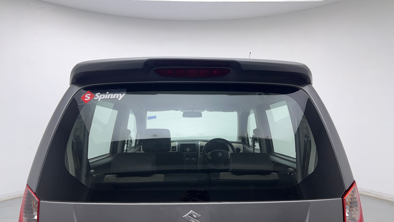 Used 2014 Maruti Suzuki Wagon R LXI Petrol Manual exterior BACK WINDSHIELD VIEW
