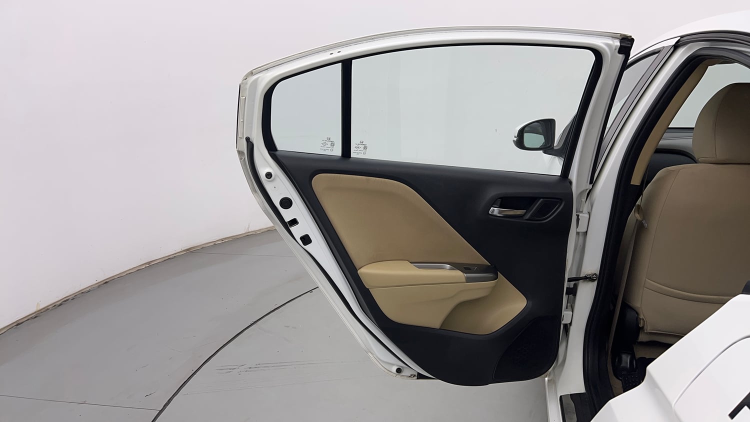 Used 2016 Honda City V Petrol Manual interior LEFT REAR DOOR OPEN VIEW