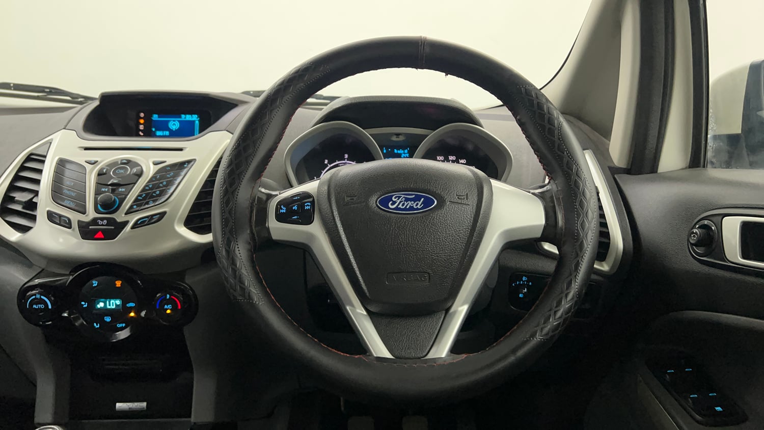 Used 2014 Ford EcoSport Titanium 1.5 TDCi (Opt) Diesel Manual interior STEERING VIEW