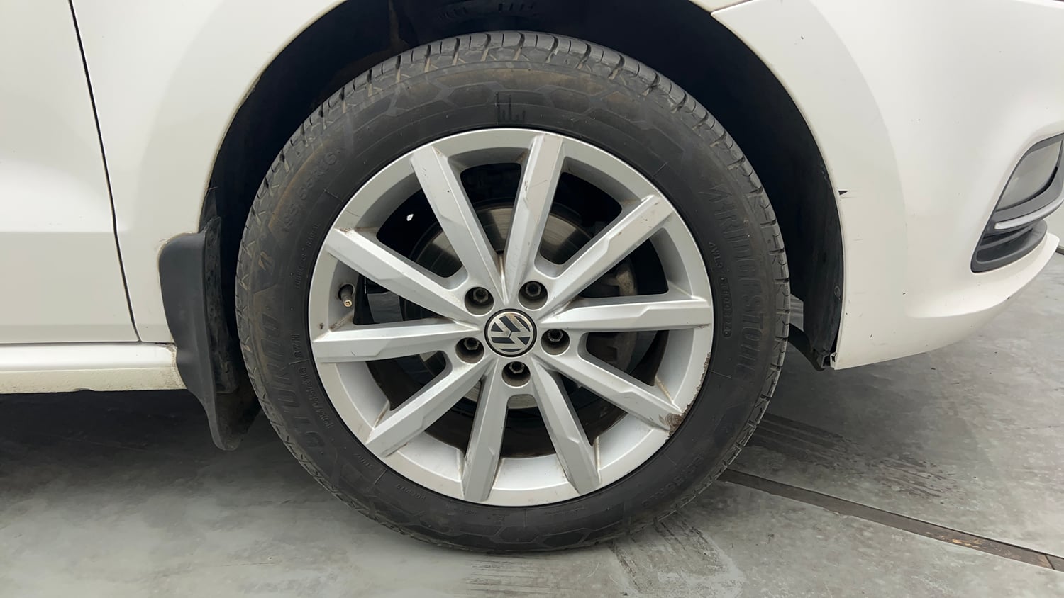 Used 2018 Volkswagen Polo Highline Plus 1.5 (D) 16 Alloy Diesel Manual tyres RIGHT FRONT TYRE RIM VIEW
