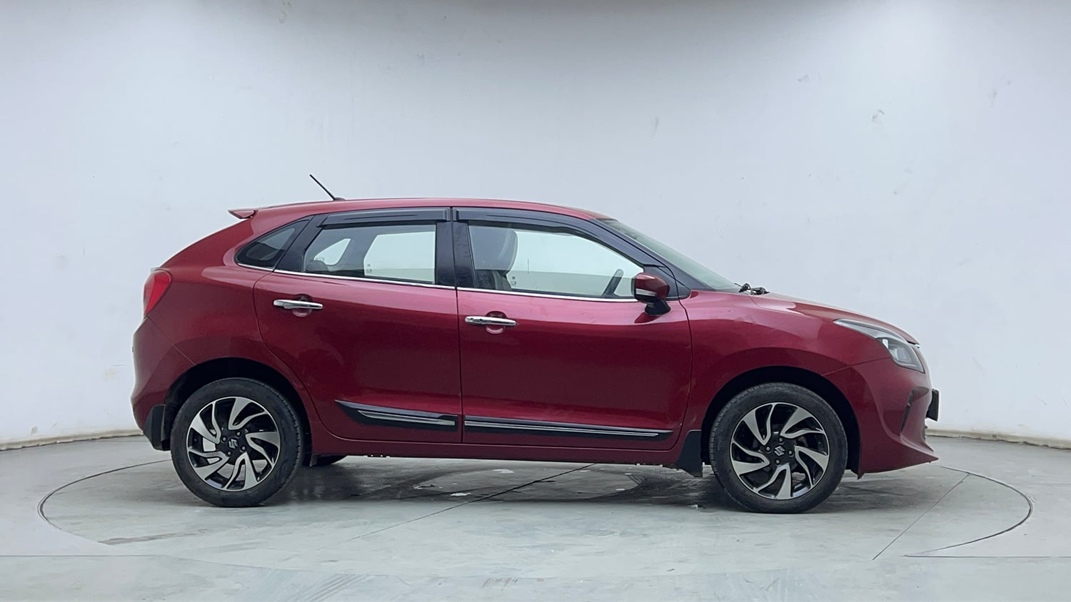 Used 2021 Maruti Suzuki Baleno Zeta Petrol Manual exterior RIGHT SIDE VIEW